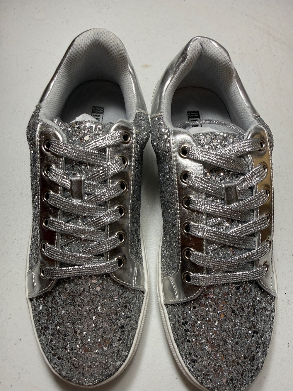 IDIFU Silver Glitter Lace-Up Sneakers